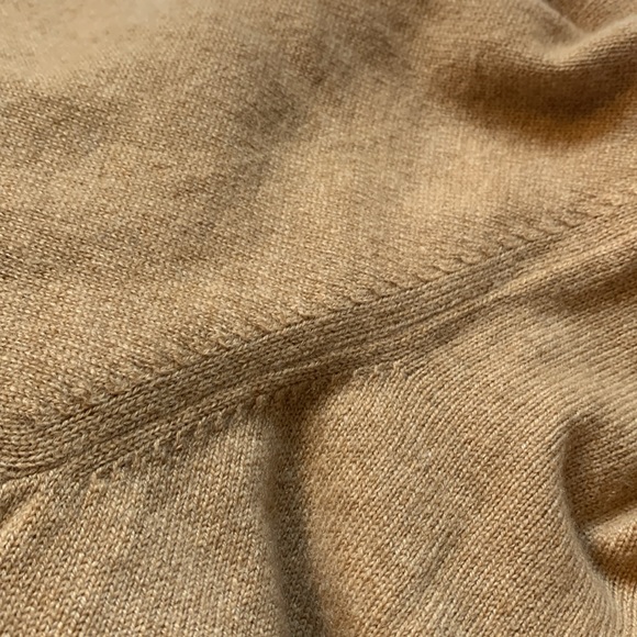 Brooks Brothers English camel cashmere roomy V neck sweater EUC - Picture 5 of 5